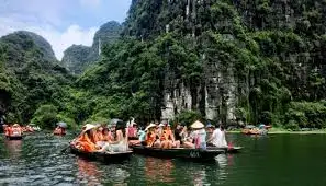 Khám phá vẻ đẹp quyến rũ của những chiếc đầm bích tuyệt hảo