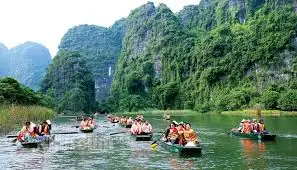 bột màu ném nhau